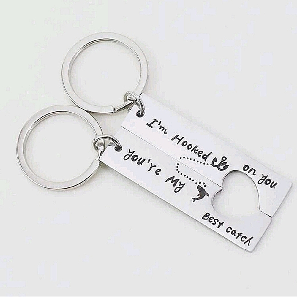 2 pcs Letter Graphic Geometric Design Keychain.